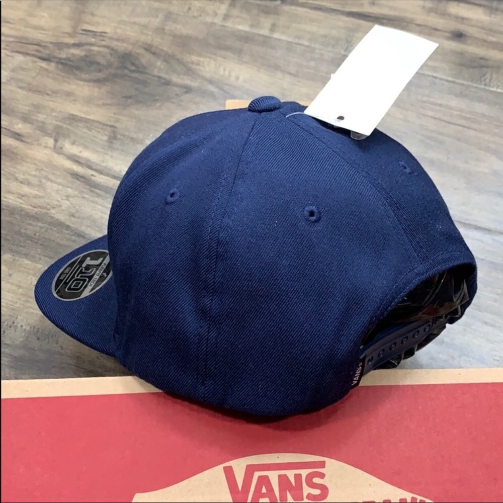 ❤️❤️NWT VANS SVD University Blue W/Red Letters - Picture 2 of 5